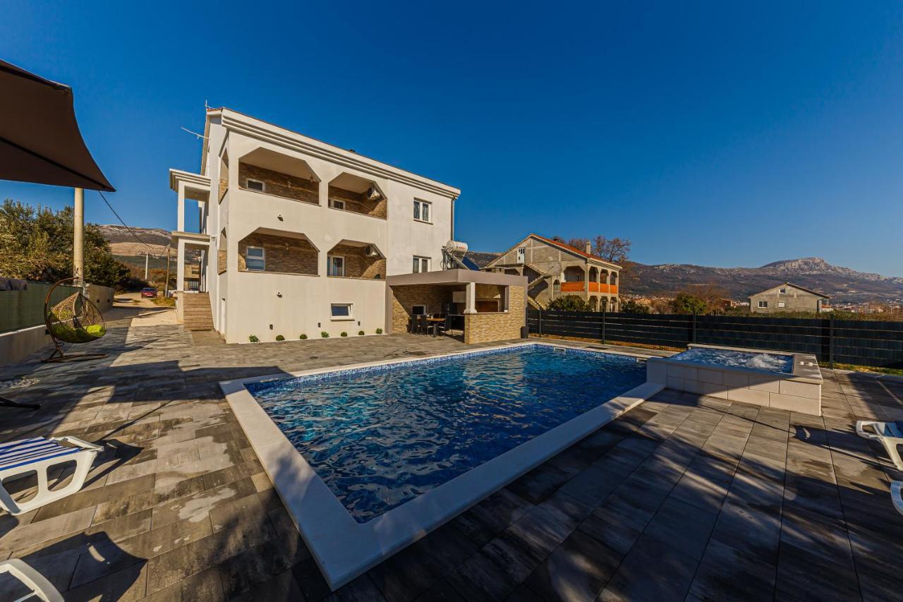 Villa Lamarin Kastela Exterior photo